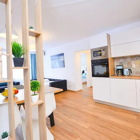 Sunshine - Cismigiu Gardens Apartment